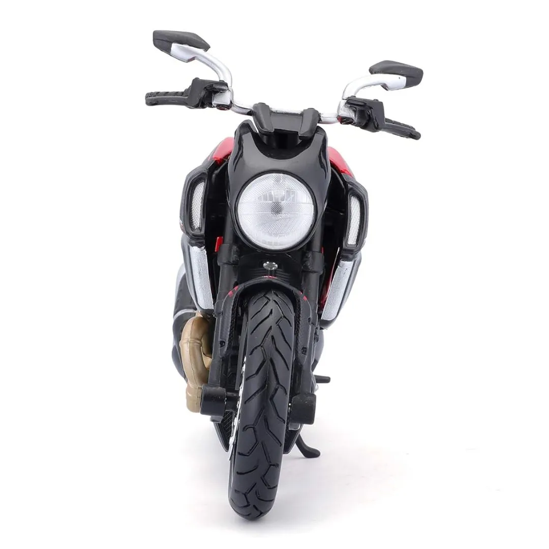 Black Ducati Diavel Carbon  1:12 Scale Bike by Maisto